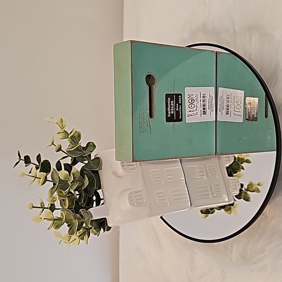 EUC "LOVE MY SISTER" Sign, 4"×4" Approx. - Picture 2 of 2